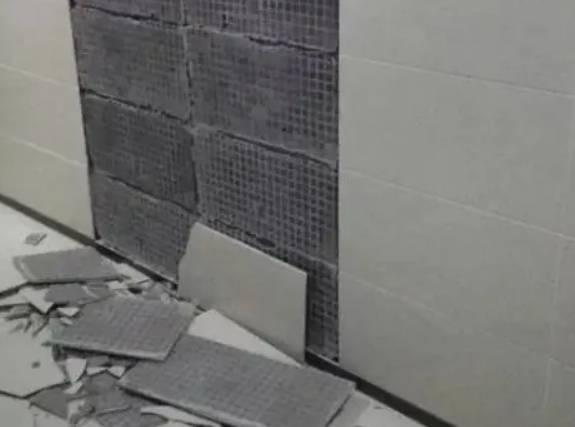 三台瓷砖空鼓维修公司分享下三台墙砖松动维修的知识